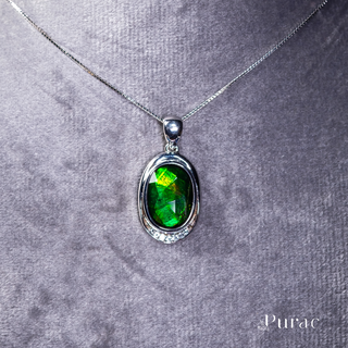 [NEW] Green Ammolite Oval Pendant