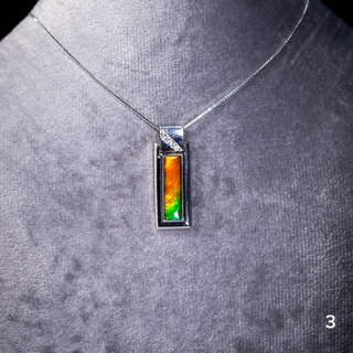 [NEW] USB Ammolite Pendant